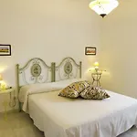 Sui Tetti Del Borgo Antico Апартаменты