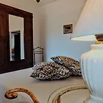 Sui Tetti Del Borgo Antico