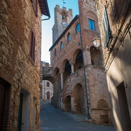 Sui Tetti Del Borgo Antico Апартаменты *