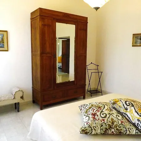 Sui Tetti Del Borgo Antico شقة سوفيريتو